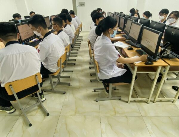 tin học MOS trong chương trình giảng dạy tại Victory