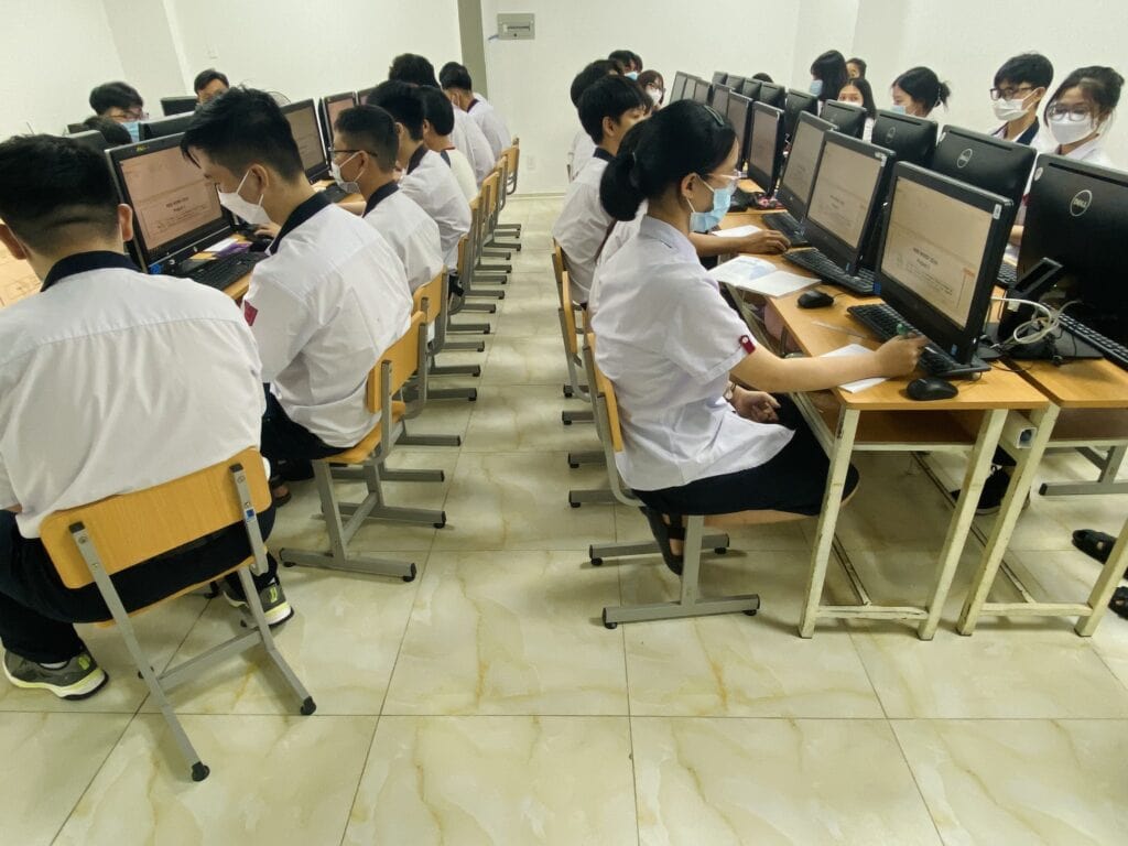 tin học MOS trong chương trình giảng dạy tại Victory
